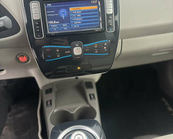 Сірий Ніссан Ліф, об'ємом двигуна 0 л та пробігом 99 тис. км за 3950 $, фото 17 на Automoto.ua