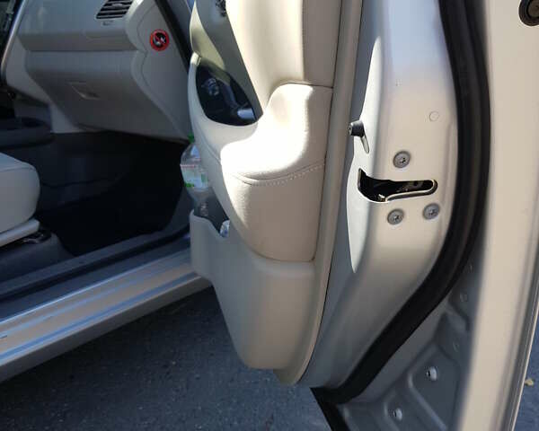 Серый Ниссан Лиф, объемом двигателя 0 л и пробегом 117 тыс. км за 5800 $, фото 23 на Automoto.ua