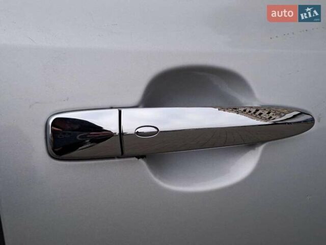 Серый Ниссан Лиф, объемом двигателя 0 л и пробегом 144 тыс. км за 5990 $, фото 18 на Automoto.ua