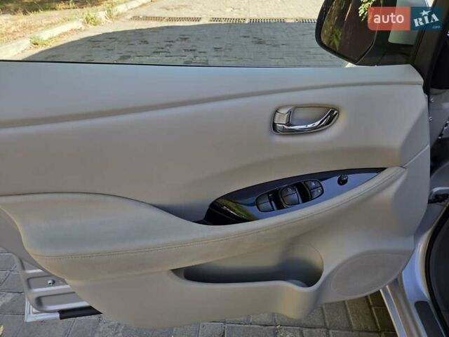 Сірий Ніссан Ліф, об'ємом двигуна 0 л та пробігом 112 тис. км за 4790 $, фото 9 на Automoto.ua