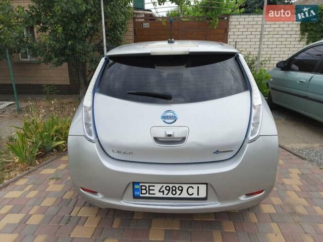 Сірий Ніссан Ліф, об'ємом двигуна 0 л та пробігом 170 тис. км за 6300 $, фото 3 на Automoto.ua