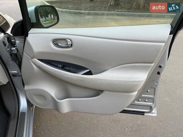 Серый Ниссан Лиф, объемом двигателя 0 л и пробегом 136 тыс. км за 5000 $, фото 28 на Automoto.ua