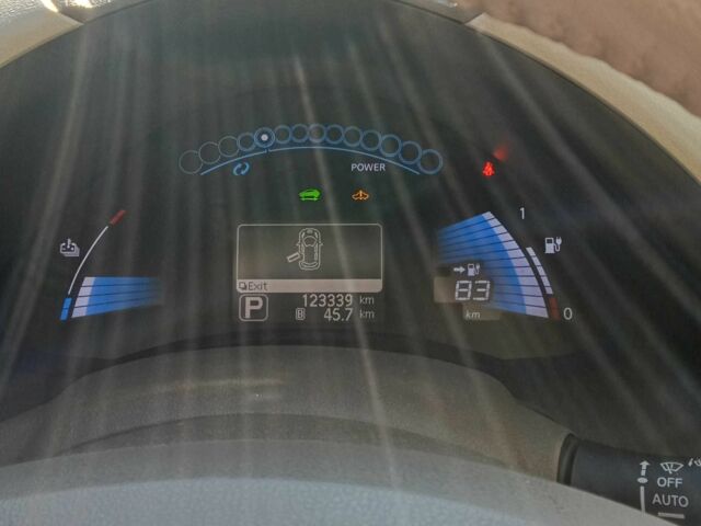 Сірий Ніссан Ліф, об'ємом двигуна 0 л та пробігом 130 тис. км за 4400 $, фото 2 на Automoto.ua