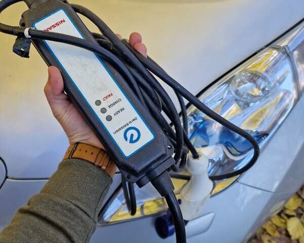 Сірий Ніссан Ліф, об'ємом двигуна 0 л та пробігом 142 тис. км за 5500 $, фото 29 на Automoto.ua