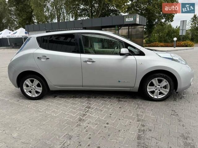 Серый Ниссан Лиф, объемом двигателя 0 л и пробегом 156 тыс. км за 4350 $, фото 20 на Automoto.ua