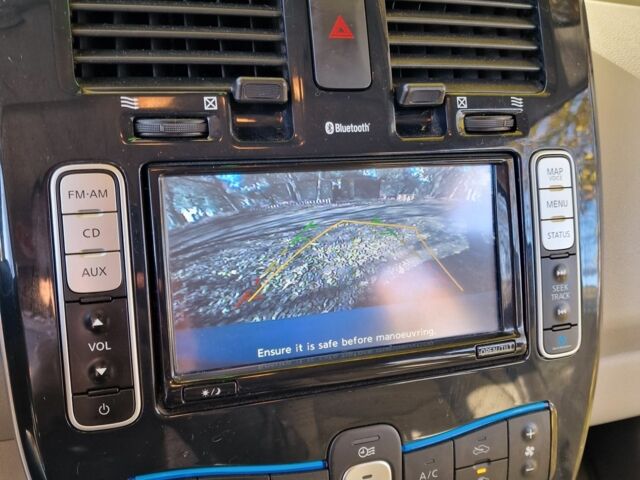 Серый Ниссан Лиф, объемом двигателя 0 л и пробегом 142 тыс. км за 5500 $, фото 11 на Automoto.ua