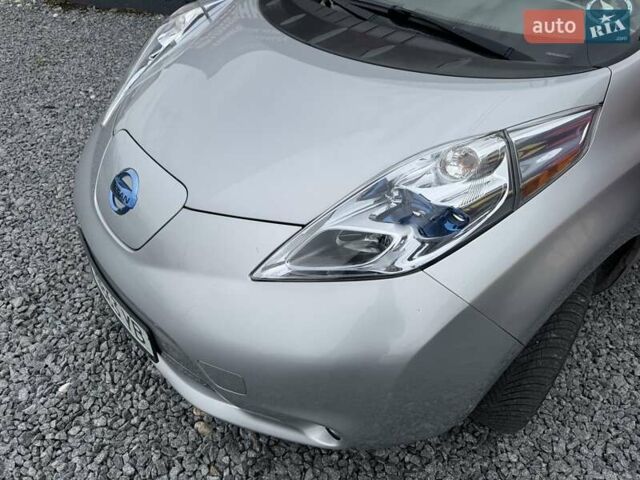 Серый Ниссан Лиф, объемом двигателя 0 л и пробегом 100 тыс. км за 5200 $, фото 3 на Automoto.ua