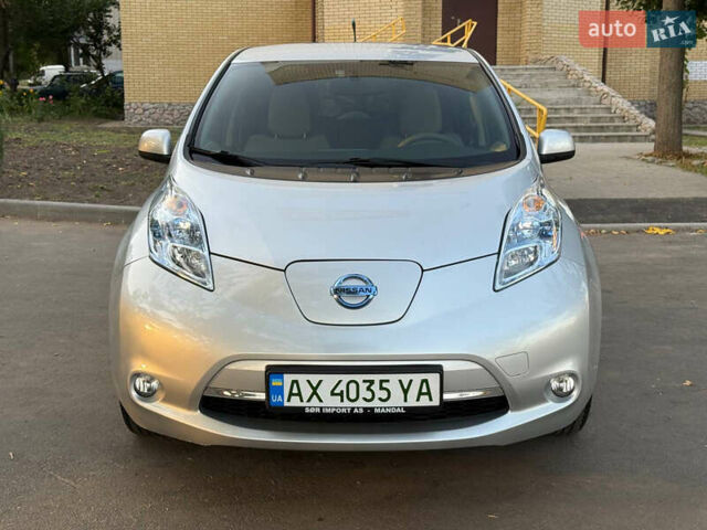 Серый Ниссан Лиф, объемом двигателя 0 л и пробегом 136 тыс. км за 5000 $, фото 2 на Automoto.ua