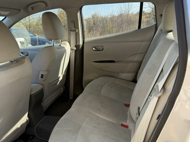 Сірий Ніссан Ліф, об'ємом двигуна 0 л та пробігом 115 тис. км за 5100 $, фото 8 на Automoto.ua