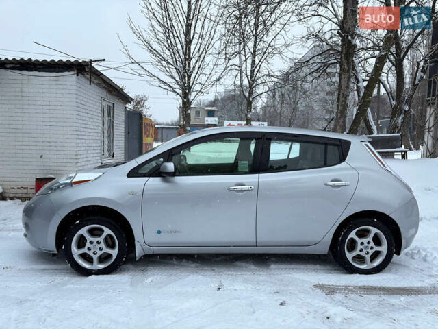 Сірий Ніссан Ліф, об'ємом двигуна 0 л та пробігом 120 тис. км за 4500 $, фото 2 на Automoto.ua
