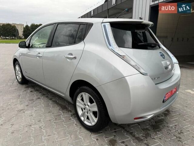 Серый Ниссан Лиф, объемом двигателя 0 л и пробегом 156 тыс. км за 4350 $, фото 6 на Automoto.ua