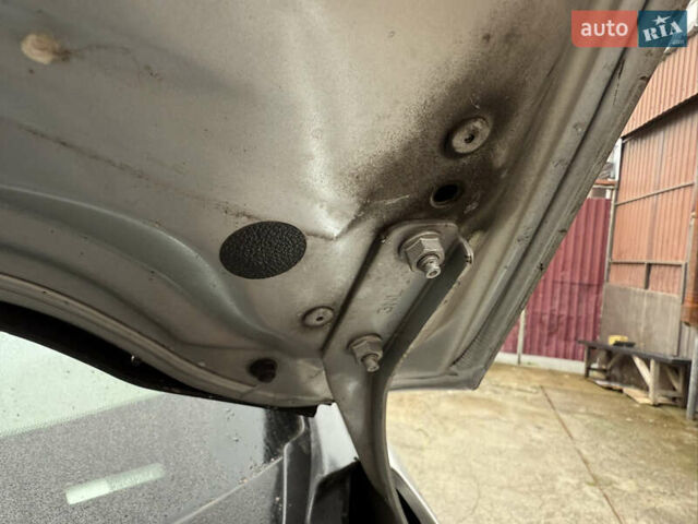 Сірий Ніссан Ліф, об'ємом двигуна 0 л та пробігом 135 тис. км за 4990 $, фото 31 на Automoto.ua