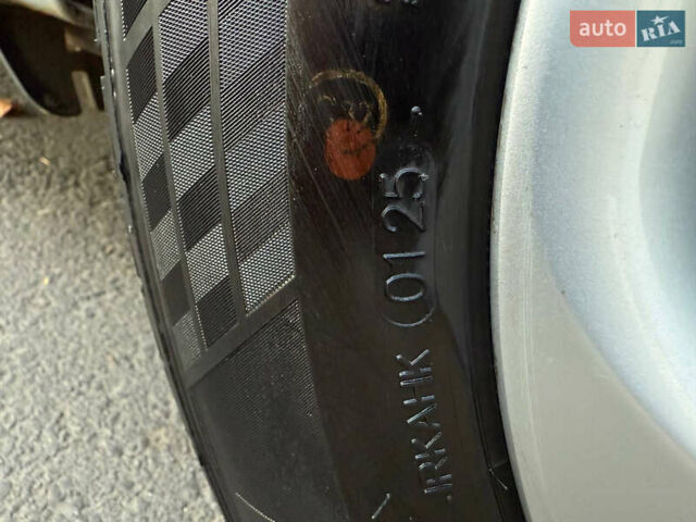 Серый Ниссан Лиф, объемом двигателя 0 л и пробегом 136 тыс. км за 5000 $, фото 21 на Automoto.ua