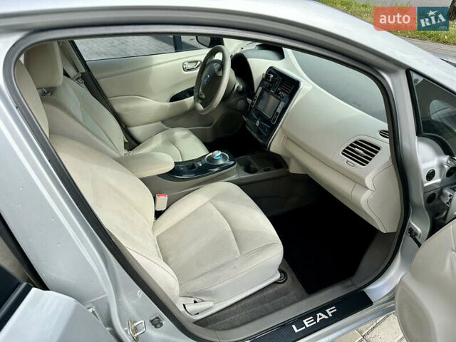 Сірий Ніссан Ліф, об'ємом двигуна 0 л та пробігом 139 тис. км за 4999 $, фото 7 на Automoto.ua