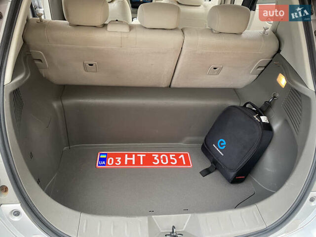 Сірий Ніссан Ліф, об'ємом двигуна 0 л та пробігом 118 тис. км за 5500 $, фото 7 на Automoto.ua