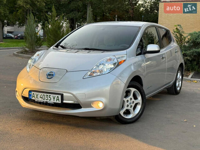 Серый Ниссан Лиф, объемом двигателя 0 л и пробегом 136 тыс. км за 5000 $, фото 1 на Automoto.ua