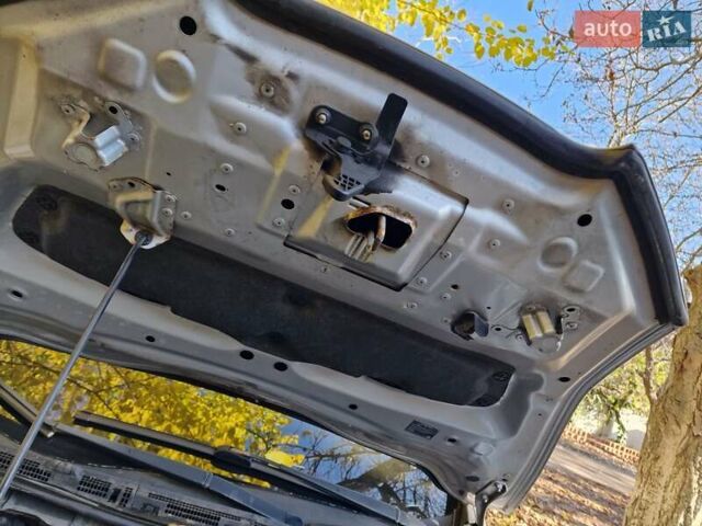 Сірий Ніссан Ліф, об'ємом двигуна 0 л та пробігом 142 тис. км за 5500 $, фото 24 на Automoto.ua