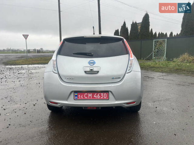 Сірий Ніссан Ліф, об'ємом двигуна 0 л та пробігом 99 тис. км за 3950 $, фото 5 на Automoto.ua