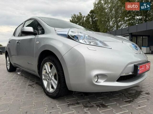 Серый Ниссан Лиф, объемом двигателя 0 л и пробегом 156 тыс. км за 4350 $, фото 29 на Automoto.ua