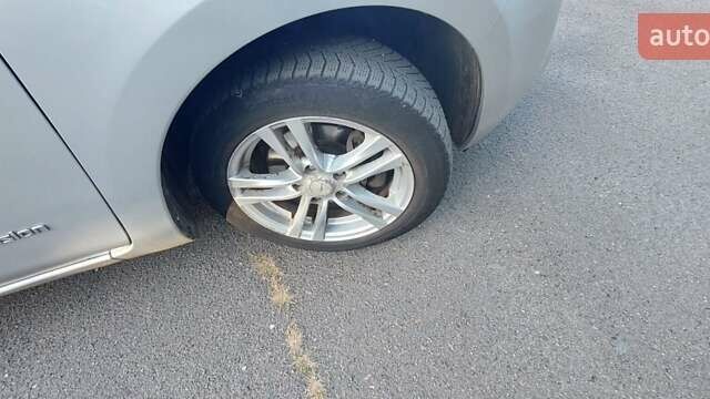 Серый Ниссан Лиф, объемом двигателя 0 л и пробегом 105 тыс. км за 5000 $, фото 10 на Automoto.ua