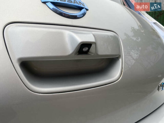 Сірий Ніссан Ліф, об'ємом двигуна 0 л та пробігом 118 тис. км за 5500 $, фото 17 на Automoto.ua