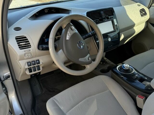 Сірий Ніссан Ліф, об'ємом двигуна 0 л та пробігом 115 тис. км за 5100 $, фото 7 на Automoto.ua