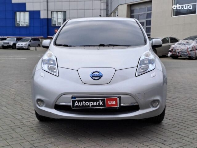 Серый Ниссан Лиф, объемом двигателя 0 л и пробегом 144 тыс. км за 5990 $, фото 1 на Automoto.ua