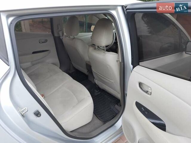 Сірий Ніссан Ліф, об'ємом двигуна 0 л та пробігом 170 тис. км за 6300 $, фото 5 на Automoto.ua