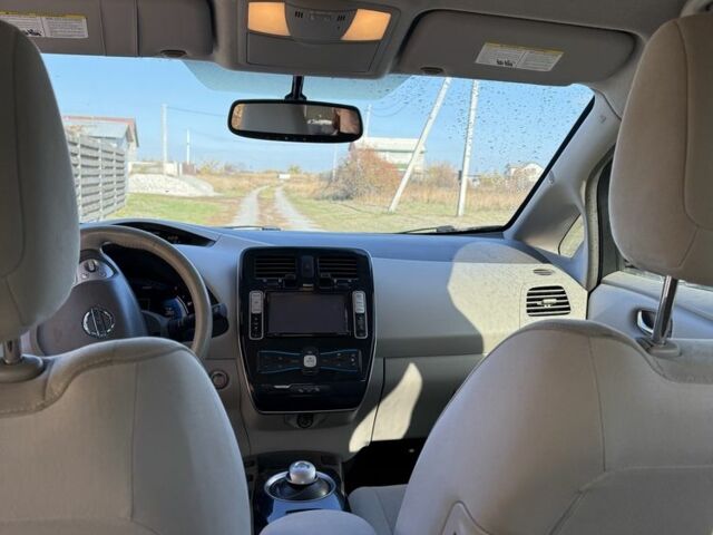 Сірий Ніссан Ліф, об'ємом двигуна 0 л та пробігом 115 тис. км за 5100 $, фото 9 на Automoto.ua