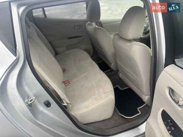 Сірий Ніссан Ліф, об'ємом двигуна 0 л та пробігом 99 тис. км за 3950 $, фото 24 на Automoto.ua