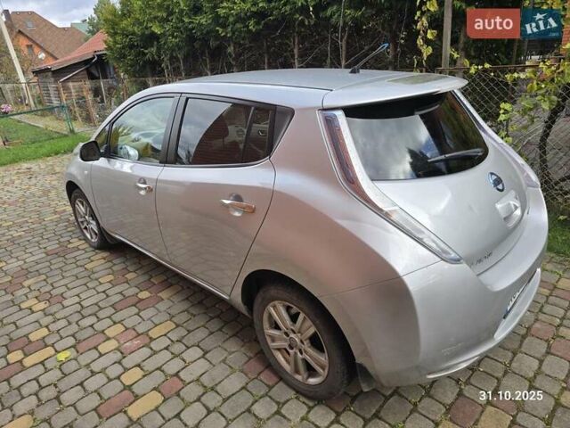 Сірий Ніссан Ліф, об'ємом двигуна 0 л та пробігом 126 тис. км за 4400 $, фото 6 на Automoto.ua