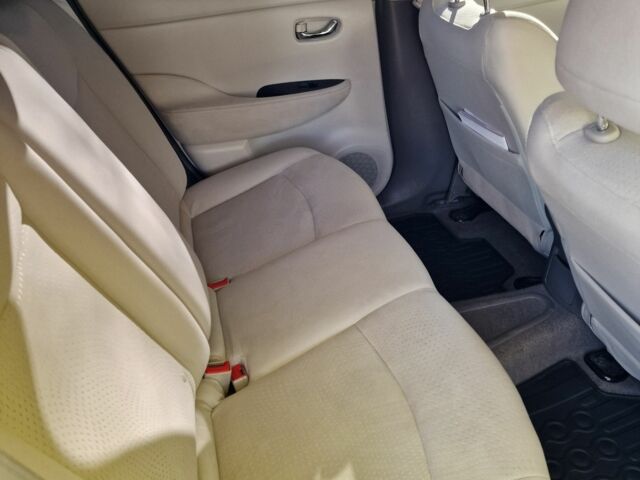 Серый Ниссан Лиф, объемом двигателя 0 л и пробегом 142 тыс. км за 5500 $, фото 6 на Automoto.ua