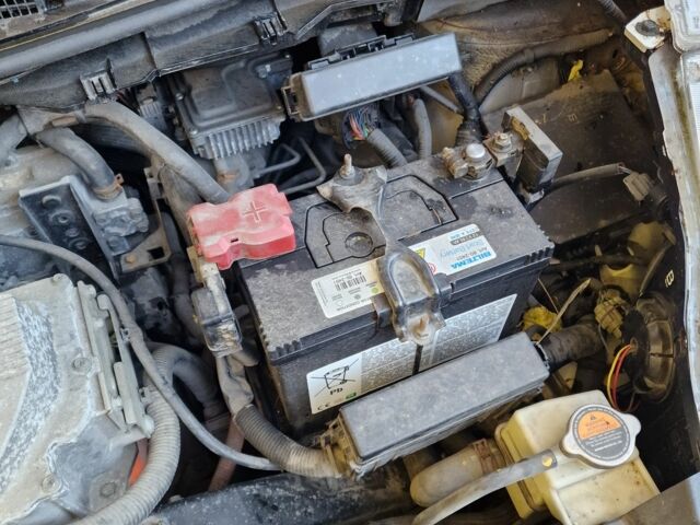 Серый Ниссан Лиф, объемом двигателя 0 л и пробегом 142 тыс. км за 5500 $, фото 12 на Automoto.ua