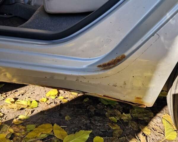 Сірий Ніссан Ліф, об'ємом двигуна 0 л та пробігом 142 тис. км за 5500 $, фото 37 на Automoto.ua