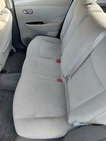 Серый Ниссан Лиф, объемом двигателя 0 л и пробегом 105 тыс. км за 5000 $, фото 8 на Automoto.ua