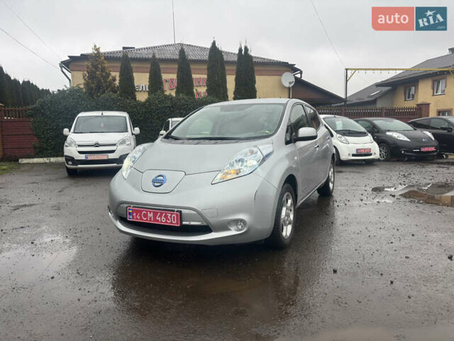 Сірий Ніссан Ліф, об'ємом двигуна 0 л та пробігом 99 тис. км за 3950 $, фото 9 на Automoto.ua