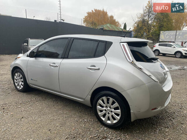 Ниссан Лиф 2013 в Нежине на Automoto.ua Серый Ниссан Лиф, объемом двигателя 0 л и пробегом 181 тыс. км за 5100 $, фото 9 на Automoto.ua