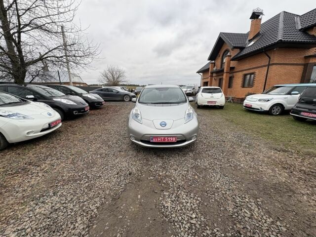 Серый Ниссан Лиф, объемом двигателя 0 л и пробегом 168 тыс. км за 5800 $, фото 1 на Automoto.ua