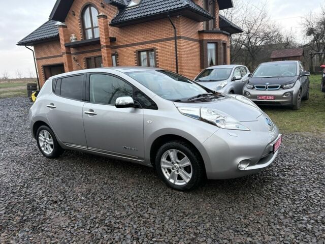 Серый Ниссан Лиф, объемом двигателя 0 л и пробегом 122 тыс. км за 5900 $, фото 2 на Automoto.ua