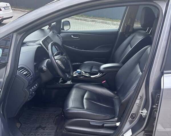 Сірий Ніссан Ліф, об'ємом двигуна 0 л та пробігом 108 тис. км за 7500 $, фото 16 на Automoto.ua