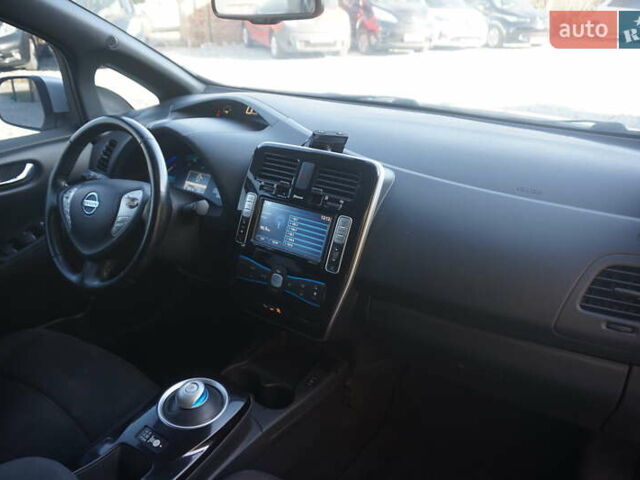 Серый Ниссан Лиф, объемом двигателя 0 л и пробегом 193 тыс. км за 5555 $, фото 38 на Automoto.ua