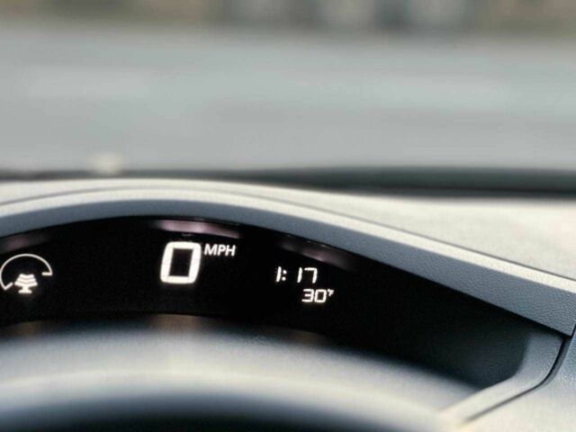 Серый Ниссан Лиф, объемом двигателя 0 л и пробегом 75 тыс. км за 5000 $, фото 18 на Automoto.ua