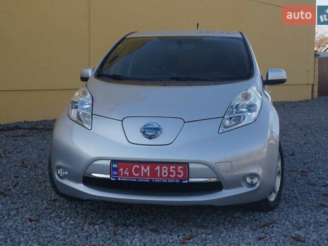 Серый Ниссан Лиф, объемом двигателя 0 л и пробегом 193 тыс. км за 5555 $, фото 2 на Automoto.ua
