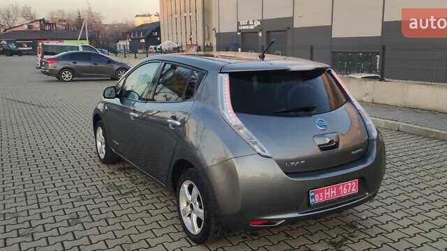 Серый Ниссан Лиф, объемом двигателя 0 л и пробегом 144 тыс. км за 5200 $, фото 9 на Automoto.ua