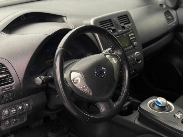 Сірий Ніссан Ліф, об'ємом двигуна 0 л та пробігом 75 тис. км за 5000 $, фото 8 на Automoto.ua