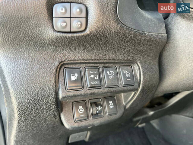 Серый Ниссан Лиф, объемом двигателя 0 л и пробегом 85 тыс. км за 6490 $, фото 17 на Automoto.ua