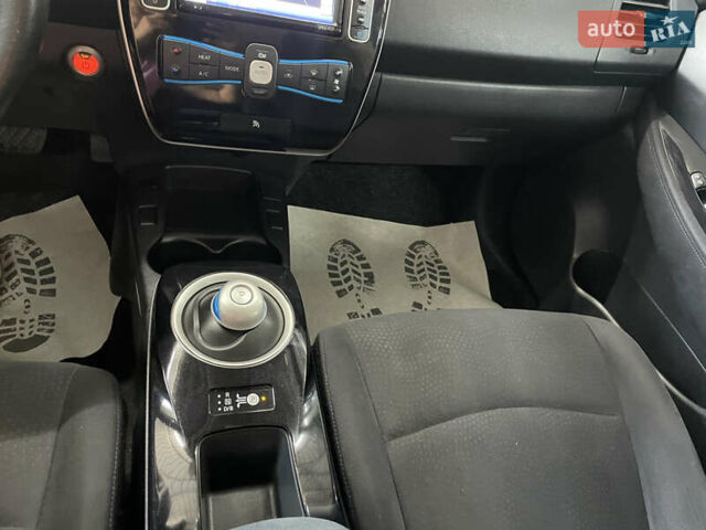Ниссан Лиф 2013 в Стрые на Automoto.ua Серый Ниссан Лиф, объемом двигателя 0 л и пробегом 118 тыс. км за 6800 $, фото 34 на Automoto.ua