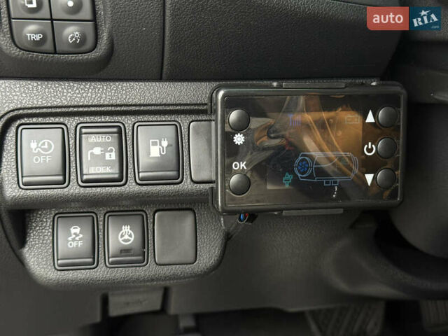 Серый Ниссан Лиф, объемом двигателя 0 л и пробегом 161 тыс. км за 7600 $, фото 10 на Automoto.ua