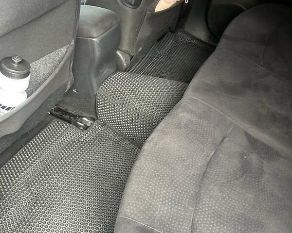 Серый Ниссан Лиф, объемом двигателя 0 л и пробегом 123 тыс. км за 7500 $, фото 2 на Automoto.ua