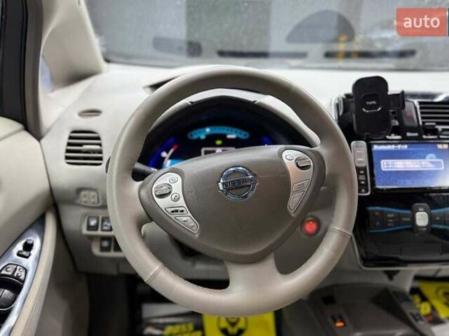 Сірий Ніссан Ліф, об'ємом двигуна 0 л та пробігом 103 тис. км за 7200 $, фото 12 на Automoto.ua